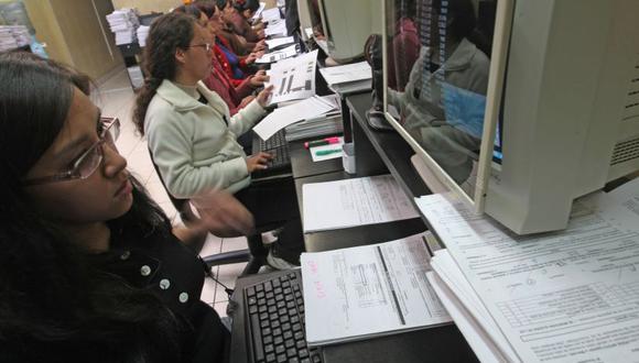 El 81% de jóvenes peruanos tiene problemas para encontrar trabajo, según encuesta