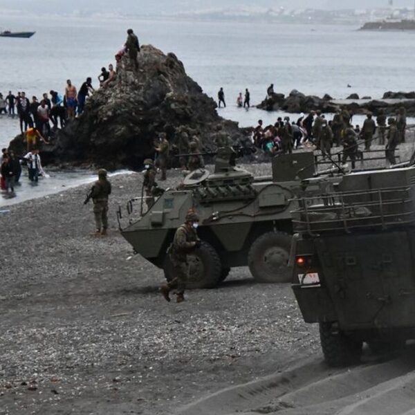 Invasión de Ceuta: La Impactante Campaña Digital que La Desencadenó