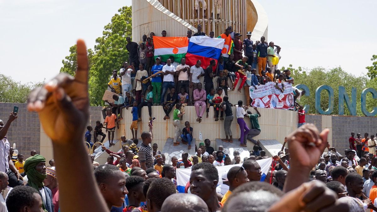 Motín de Niamey: Cómo la inestabilidad desafía a la junta de Níger