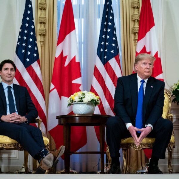 Aranceles Canadá: Trump Aumenta la Tensión Comercial al 50%