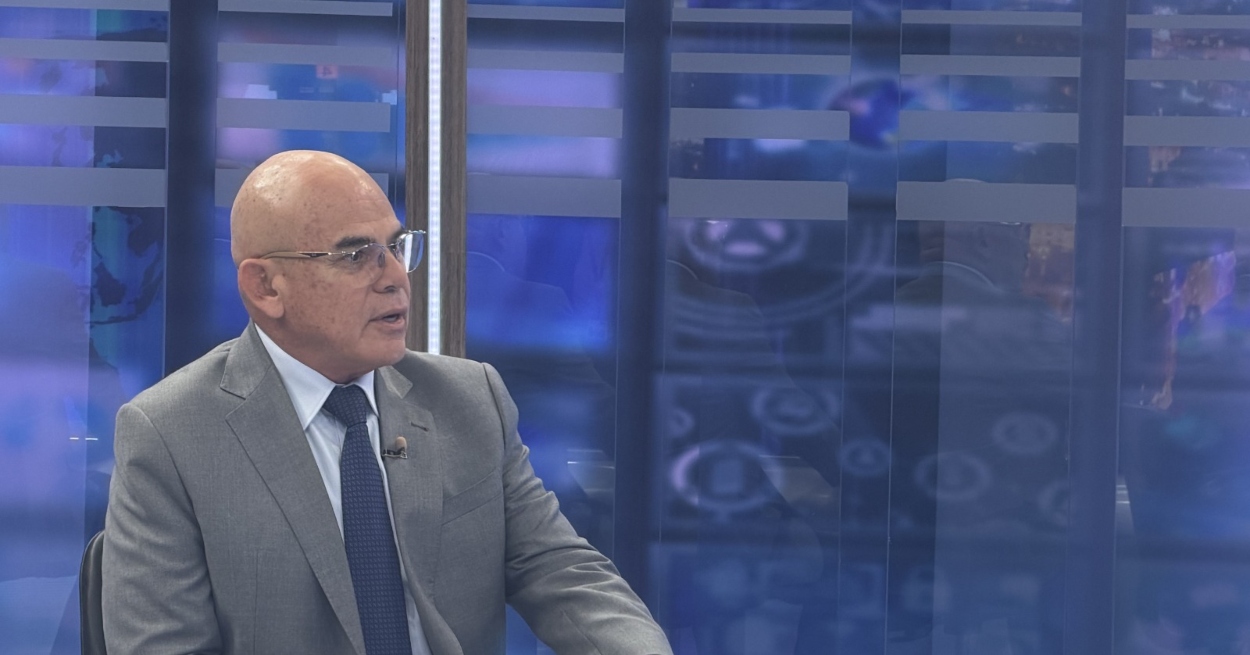 LUM: ¿Por qué Ernesto Álvarez Miranda propone una reorganización radical?