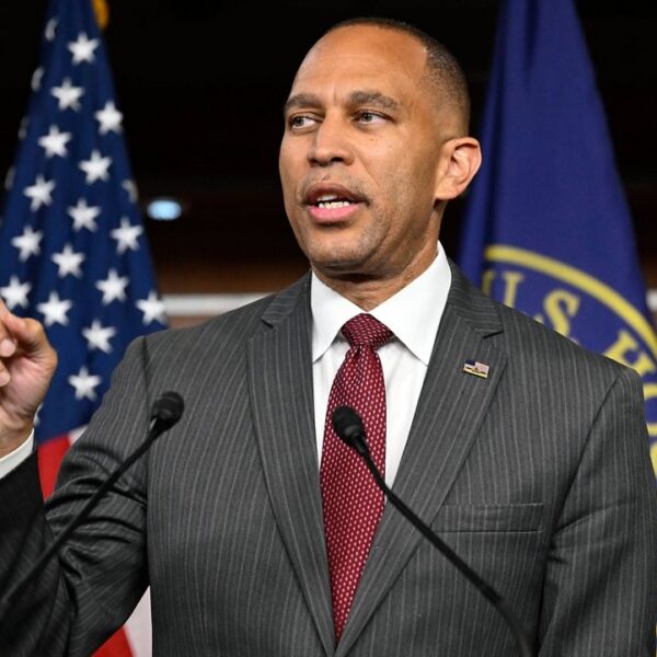 Hakeem Jeffries y Jared Kushner: ¿Qué se discute a puertas cerradas?