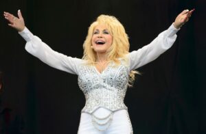 Dolly Parton: Recordando su Legado y Vida Única en la Música