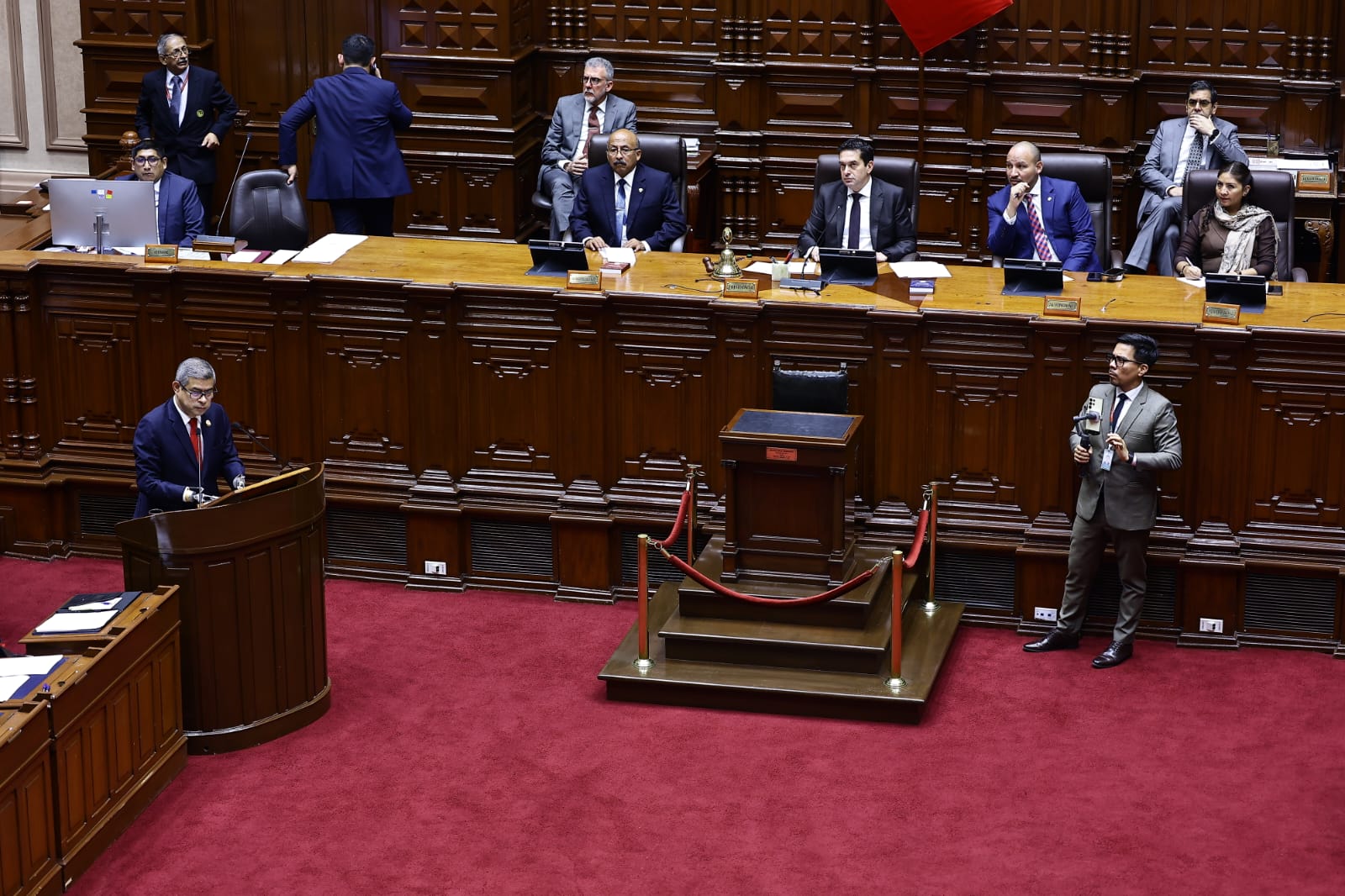 Presupuesto 2027: Elmer Cuba proyecta crecimiento del 3,5% en Perú