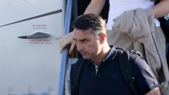 Flávio Bolsonaro aclara su llegada a Miami tras la derrota electoral